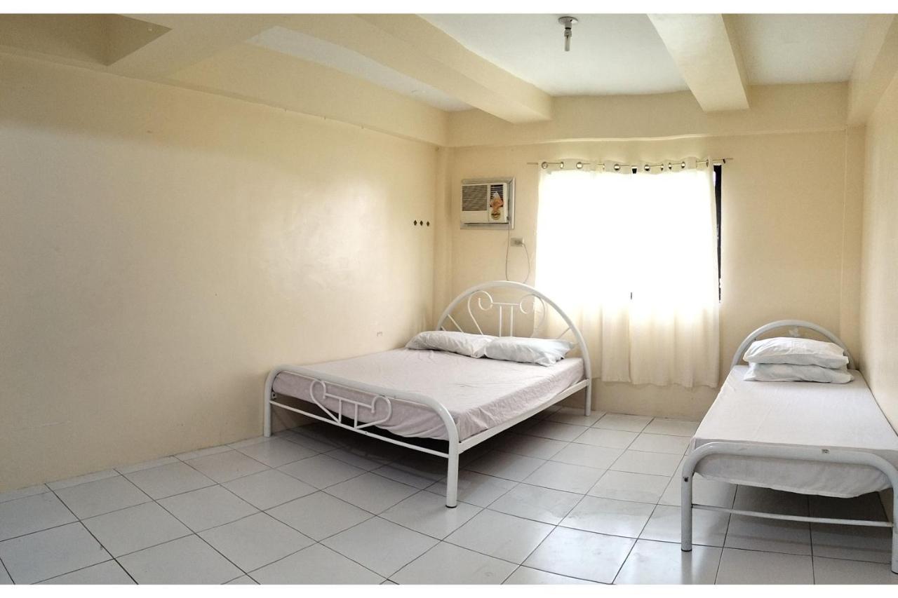 Oyo 800 Ddd Habitat Dormtel Bacolod Hotel Exterior photo