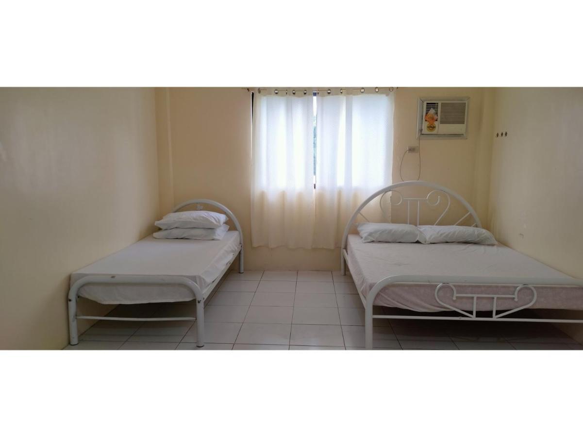 Oyo 800 Ddd Habitat Dormtel Bacolod Hotel Exterior photo