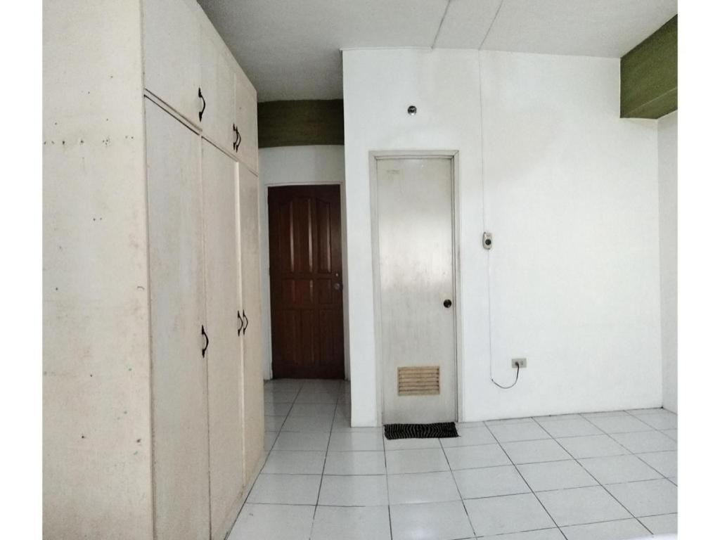 Oyo 800 Ddd Habitat Dormtel Bacolod Hotel Exterior photo