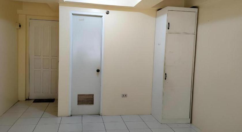 Oyo 800 Ddd Habitat Dormtel Bacolod Hotel Exterior photo