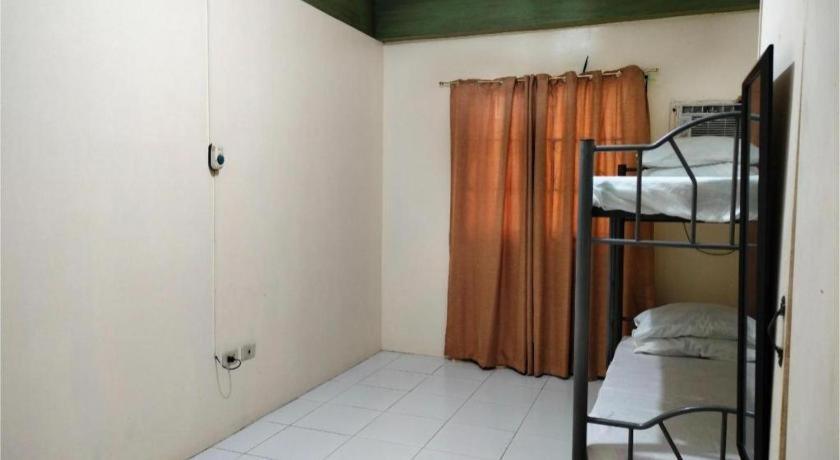Oyo 800 Ddd Habitat Dormtel Bacolod Hotel Exterior photo