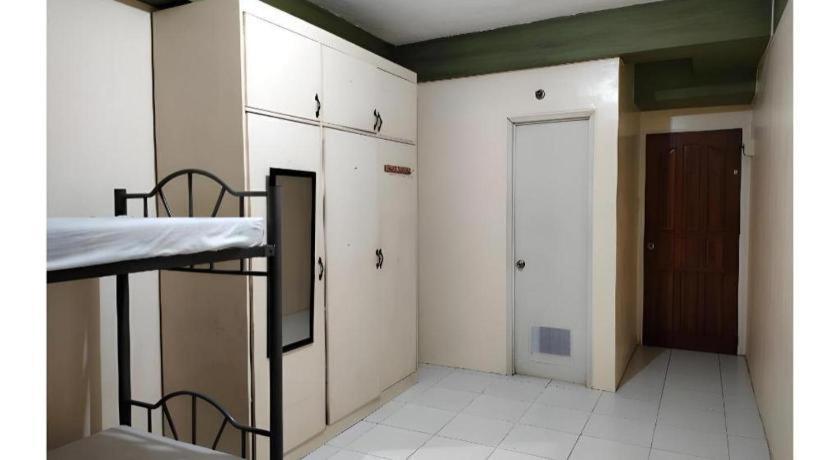 Oyo 800 Ddd Habitat Dormtel Bacolod Hotel Exterior photo