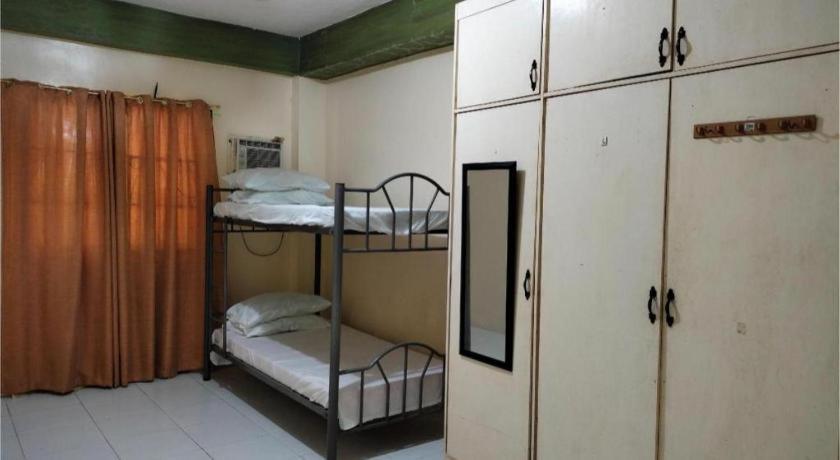 Oyo 800 Ddd Habitat Dormtel Bacolod Hotel Exterior photo